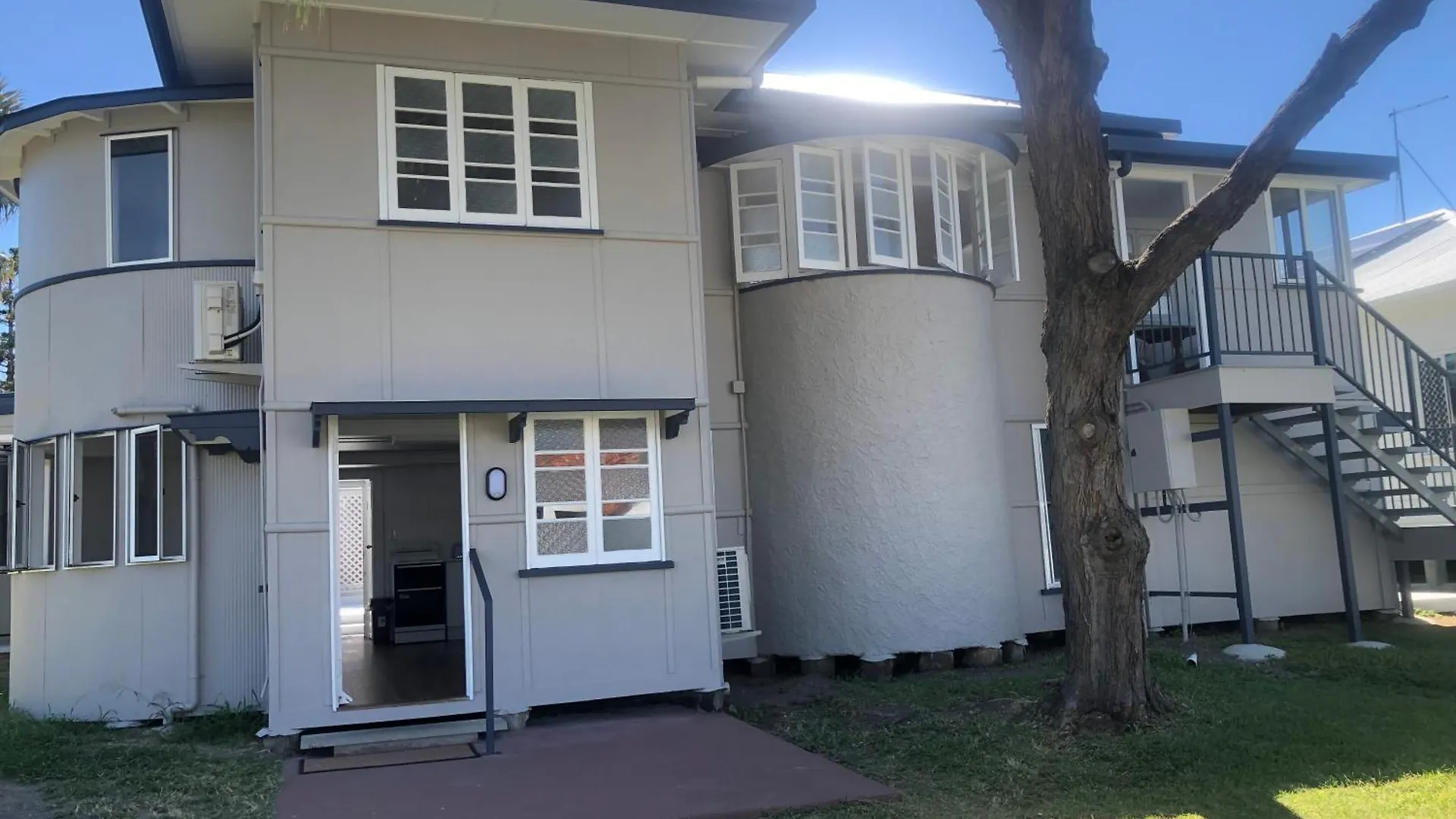 The Castaway Villa Emu Park 0*,  Australia